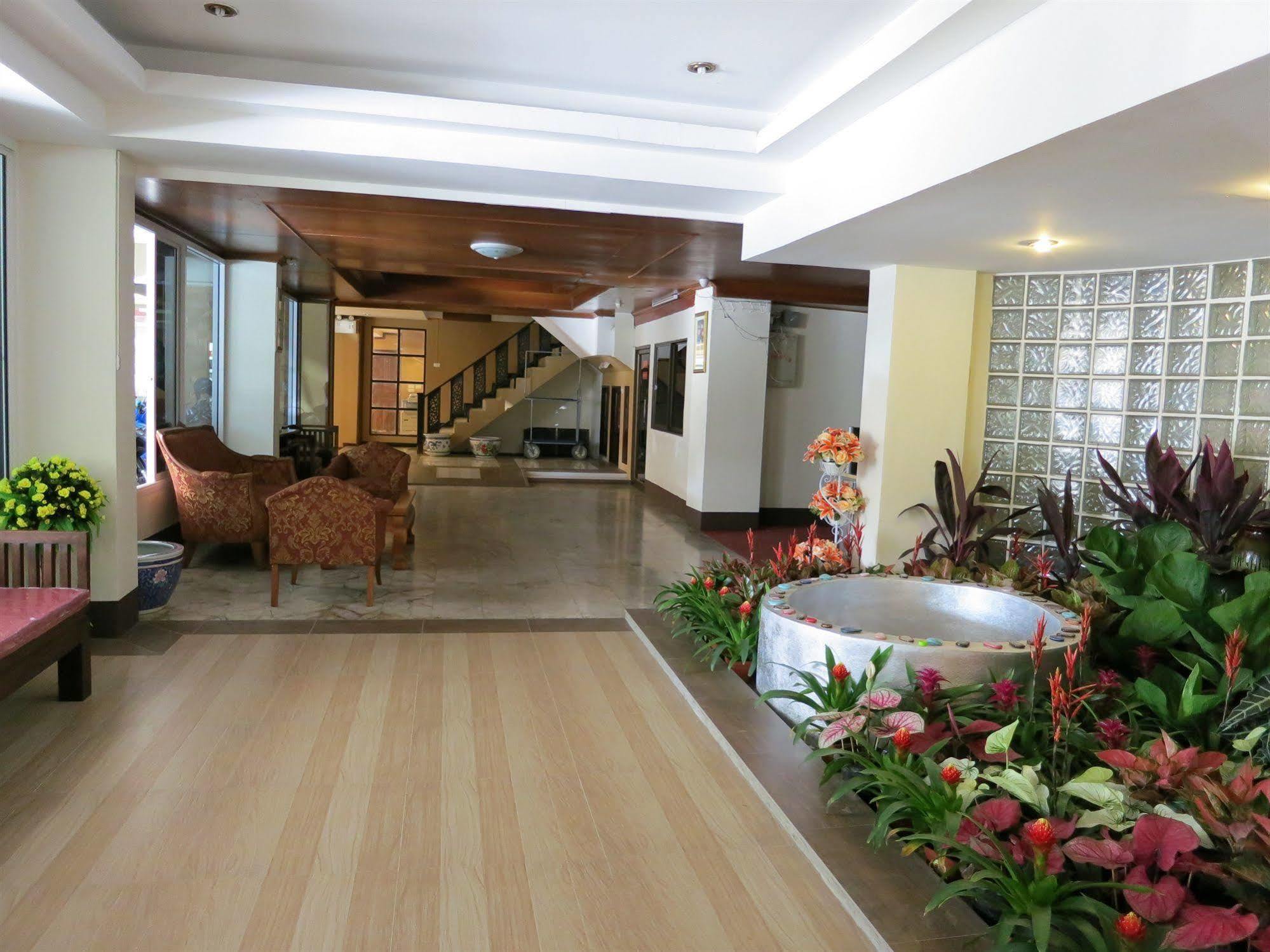 Baan Ngern Village เชียงใหม่ ภายนอก รูปภาพ